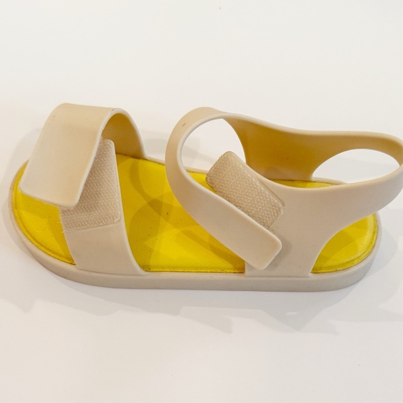 Old Navy Sandals - Picture 5 of 7